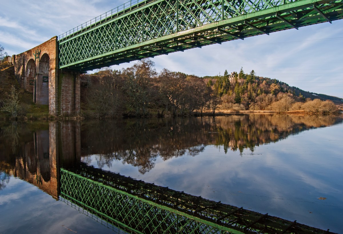 I hope you are wandering across the vista seeking this haunted Castle which I am referring to. I stayed here when I was 15 on a tour of the Highlands which was run by my school. This and a subsequent trip to Minnesota have in many ways led me to the person I am. I have ghost story to tell with this picture - but you wouldn't believe me and it would take to long. So please just enjoy this and if you get the chance to go and stay (it is Scottish Youth Hostel Association venue)   don't think twice.
