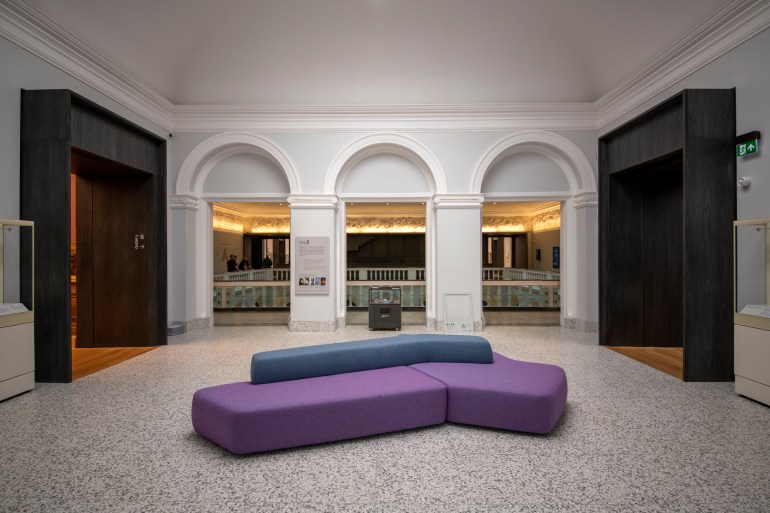 Aberdeen Art Gallery No8 Adorning